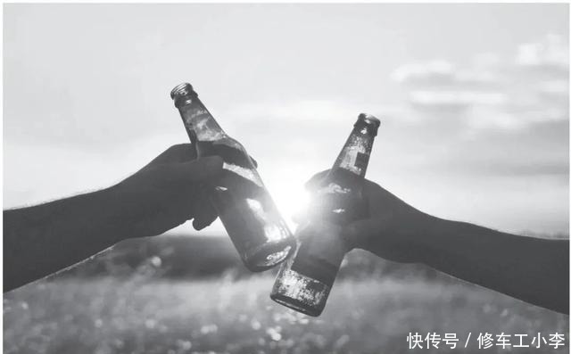 养家|既能朝九晚五,又能赚钱养家,不务正业的他活成了别人羡慕的样子