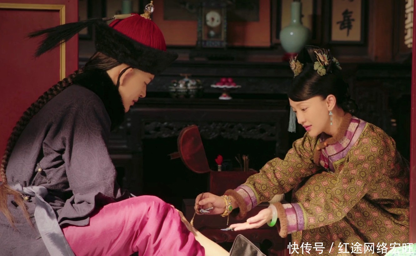 苛刻|清朝的太监是什么地位?制度森严、苛刻,遇到宫女都要绕道而行!