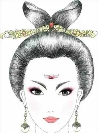 坠马髻|中国各朝代女子的发型对比,确实还是清朝的最丑,唐朝的最漂亮!