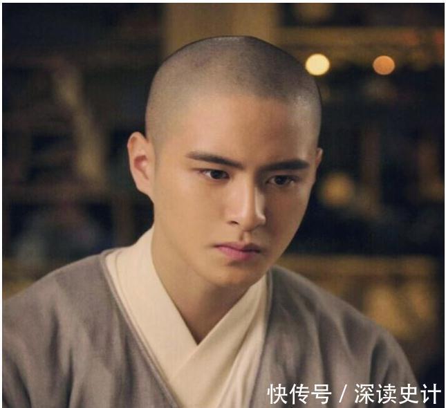 破戒!一代高僧被陷害,破戒后身边女子无数,火化时舌头烧不烂