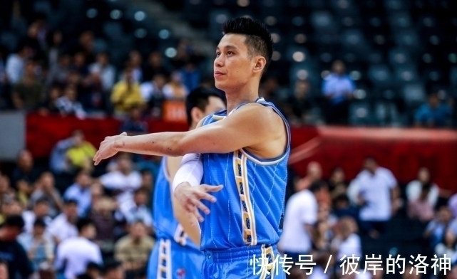 易建聯(lián)|小科比曬舉杠鈴視頻恢復(fù)不錯(cuò) 全華班對(duì)他是利好可向林書豪學(xué)習(xí)