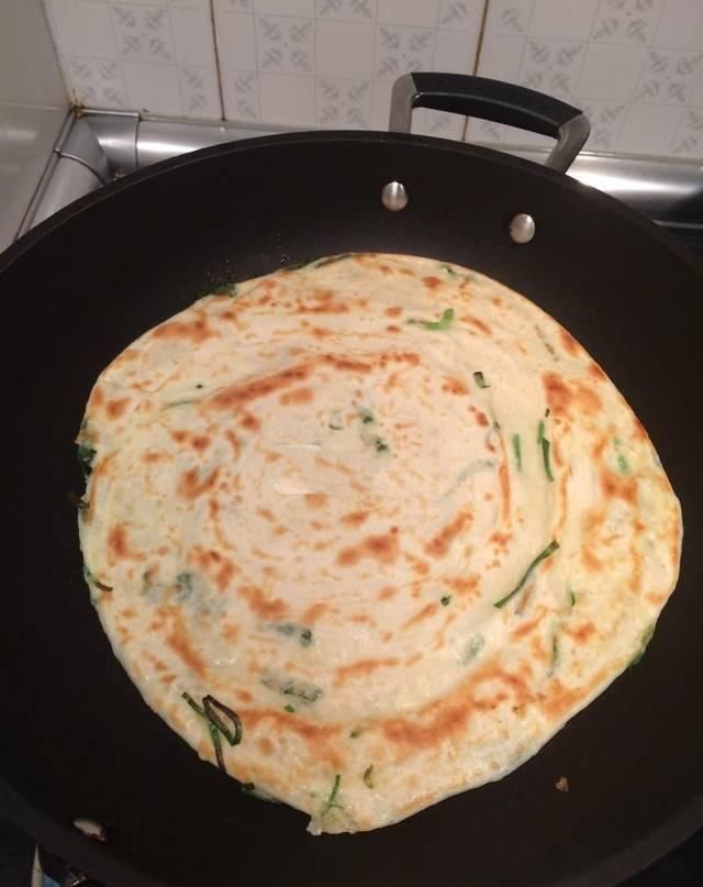 开水|烙饼别再用凉水和开水了,用它和面,软香多层,放几天也不会硬