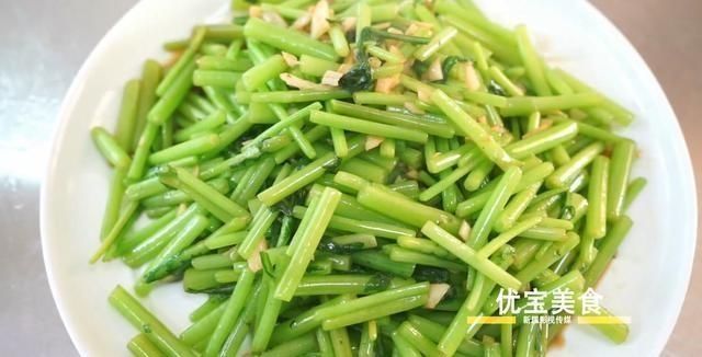 家常《蒜蓉茼蒿》的正宗做法,做法简单易学,好吃有营养