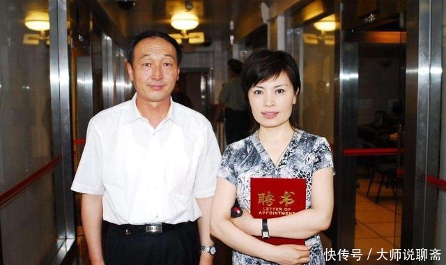 央视主持人李瑞英,儿子出事后仍坚持播音,老公是著名经济学家