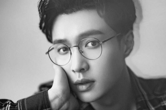  鹿晗|在四个人当中，实力的话，张艺兴目前应该是第一吧