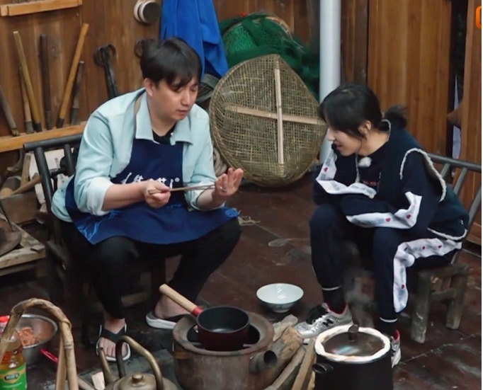 黃磊做6個人飯卻只放5個肉丸,掀開鍋蓋那刻,徹底暴露綜藝本質(zhì)