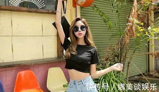 漂亮 年轻漂亮的时尚小仙女,搭配牛仔裤,更加时尚有型!