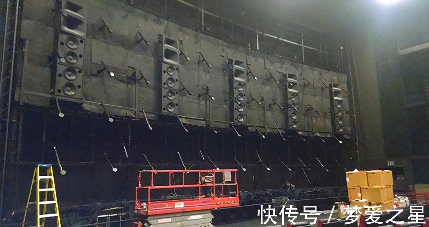 矿泉水瓶|25张罕见的照片,现代战舰的底部太科幻,好像动画片里的飞船