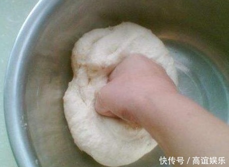 想吃油条不用买,配方和做法都告诉你,学会了告别小吃摊