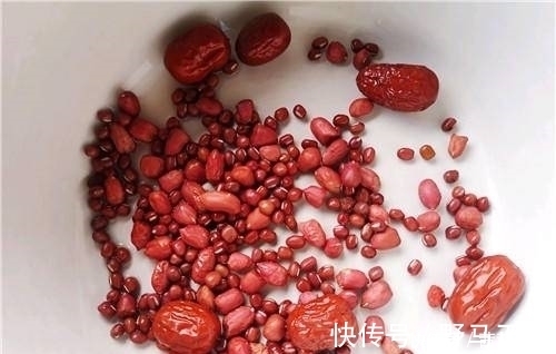 红豆|它是穷人的“阿胶”，每周坚持食，面若桃花，腮红口红都省了！