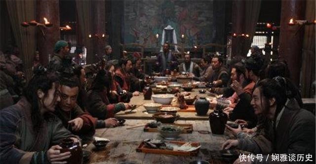 让108位好汉低声下气接受招安的，不是宋江，而是施耐庵的任性