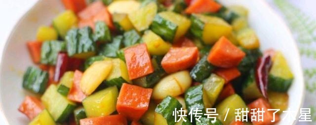 洗净|黄瓜这样烧,不放肉也香,简单又开胃,五分钟就能端上桌!