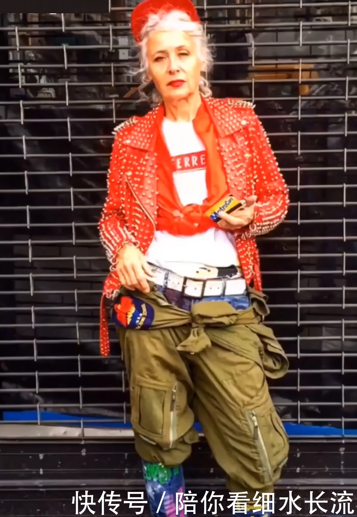 20岁你不会穿?80岁“奶奶”这些衣服你随便挑,不潮算我输!