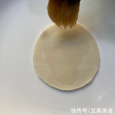 新手增强自信心的炸春卷（饺子皮版）！上桌秒光盘