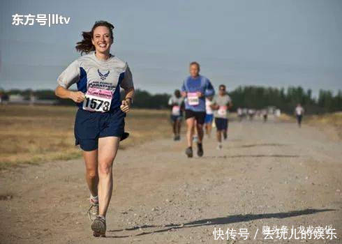 排出|出汗的十大惊人好处,走跑步去