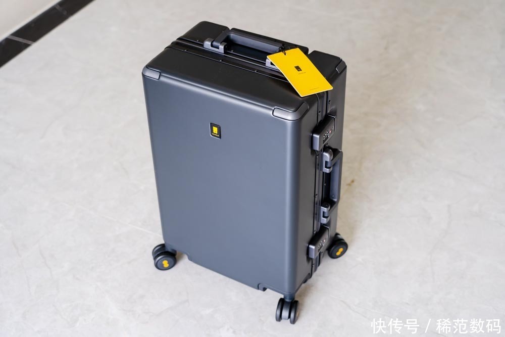 评测|地平线8号行李箱评测:高端大气上档次,商务出行好搭档