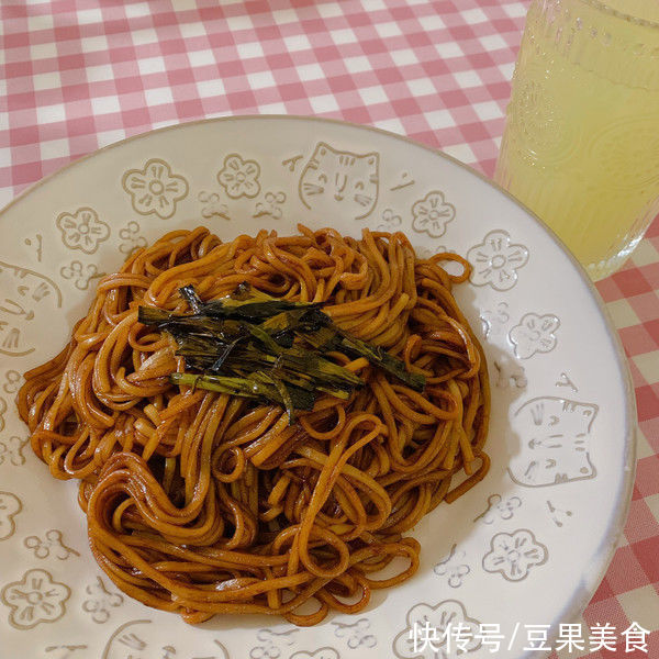 葱油面|一人食 主食 炒鸡简单快手的葱油拌面