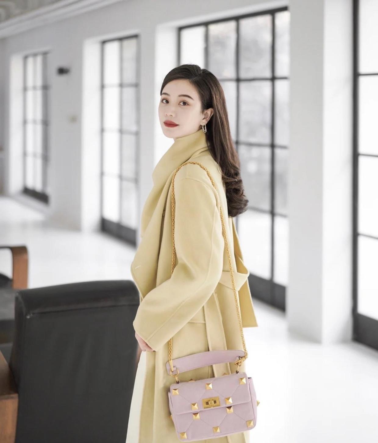 搭配 秋冬怎么穿“大衣”才高级?这些搭配方式值得借鉴,简约又时髦!