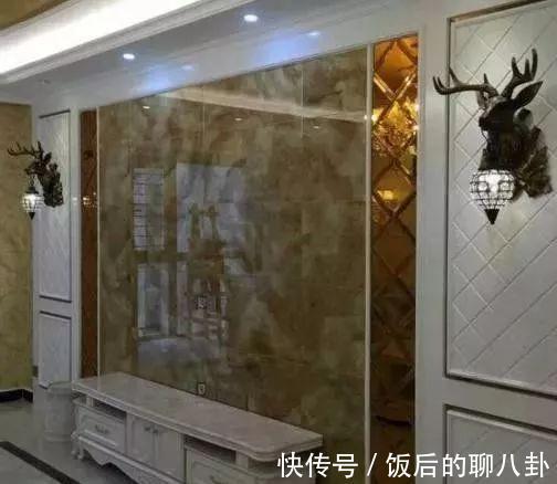 自建|老公在农村花80万自建新房,朋友出300万要买,老公死活不卖