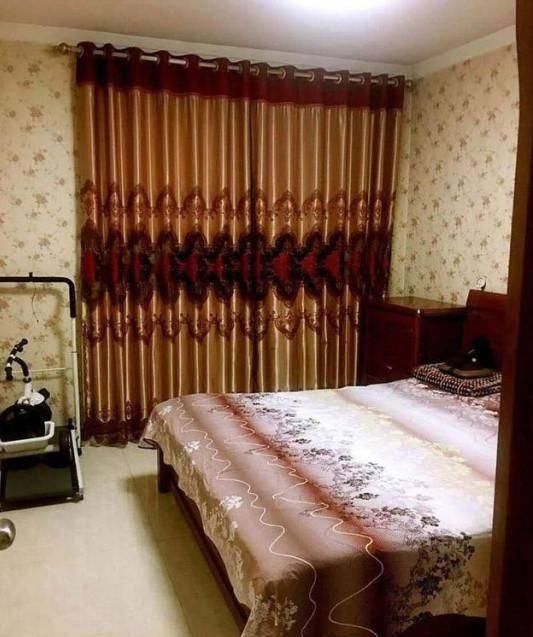 同学|回老家参观同学的新房,一进门就被吓到了,看到卧室笑的我肚子疼