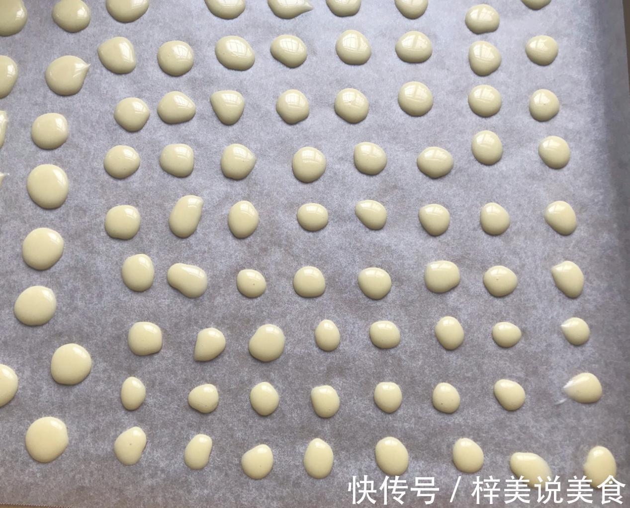 自制蛋奶小饼干,酥脆可口,一口一个,好吃到停不下来