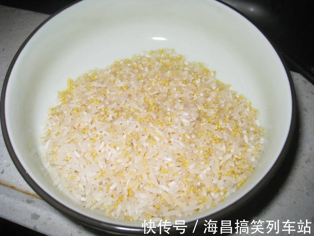 胃炎|经常喝小米粥能养人?但营养师提醒:3类人并不适合多喝