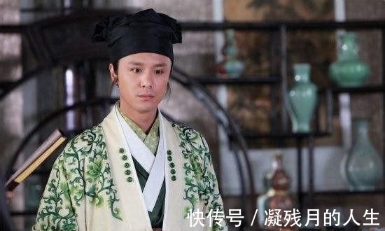 老人家$少女一上联:“一人一碗一口锅”,秀才一下联,少女听后又羞又气