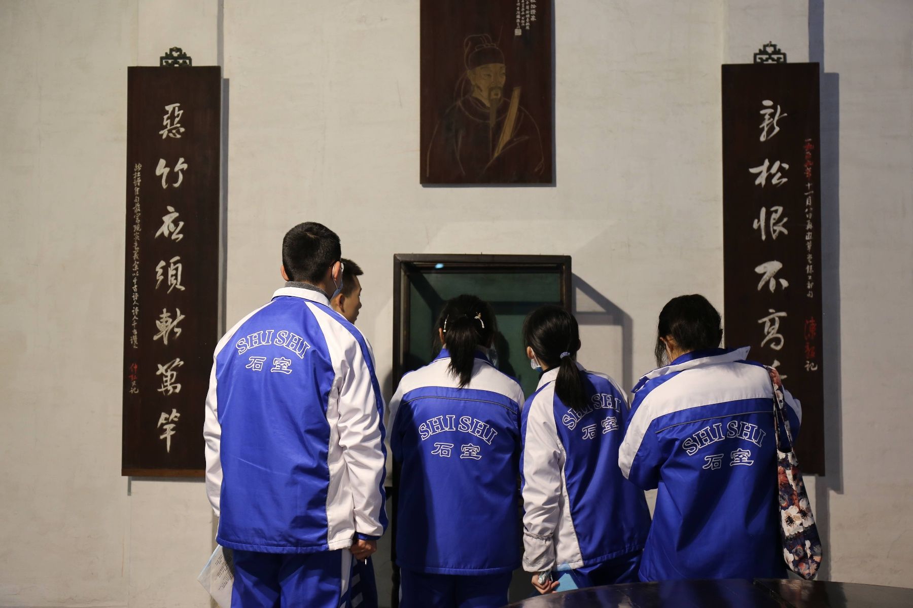 杜甫|成都杜甫草堂博物馆与成都石室中学签署馆校合作协议