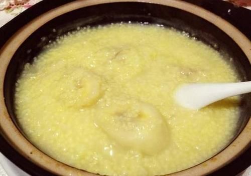 膳食纤维|香蕉和此物一起吃,皱纹少了,皮肤白了,女性不想肚子鼓鼓可试试