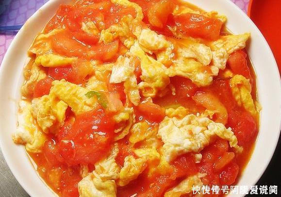 医生提醒炒西红柿的时候不能放它,很多人不清楚,记得告诉家人