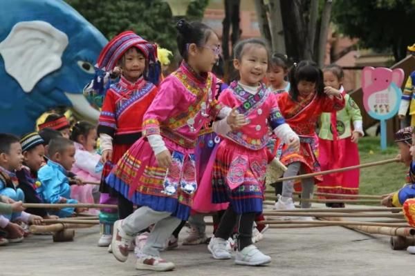 南宁|广西南宁：幼儿园体育节民族气息浓