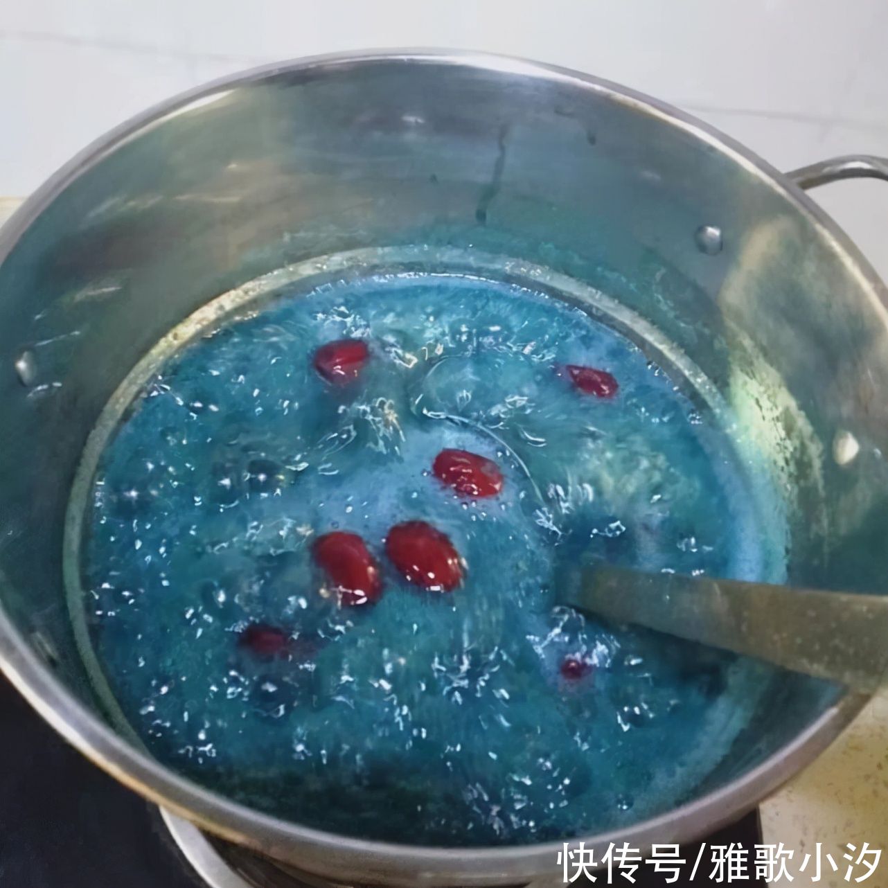 不要把鸡蛋和紫薯一起煮,不然,你会忍不住笑的