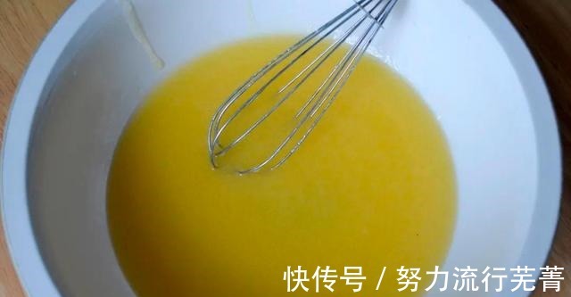 早餐|吃了半辈子面食,第一次见这个做法,不用一滴水,早餐不吃包子了!