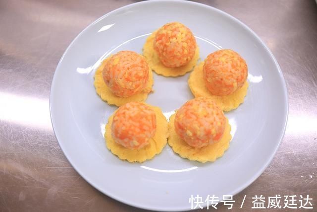 胡萝卜|六一儿童节,给小宝宝做的胡萝卜饭团好看又好吃,大人都想吃