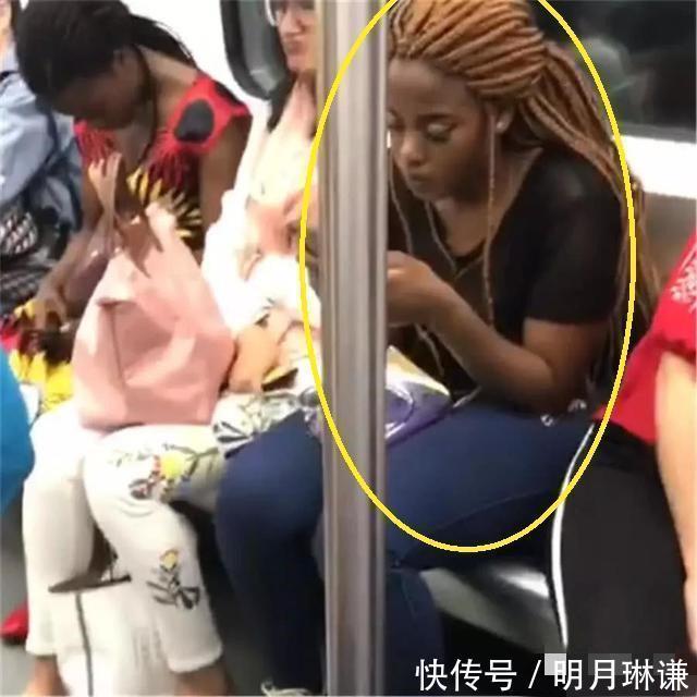 宝宝|地铁上,3岁宝宝盯着一个人看了20分钟,妈妈转头一看笑喷了