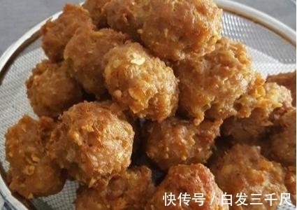 菜丸子|炸丸子时, 不要直接下油锅, 只需＂这一诀窍＂, 丸子又香又脆