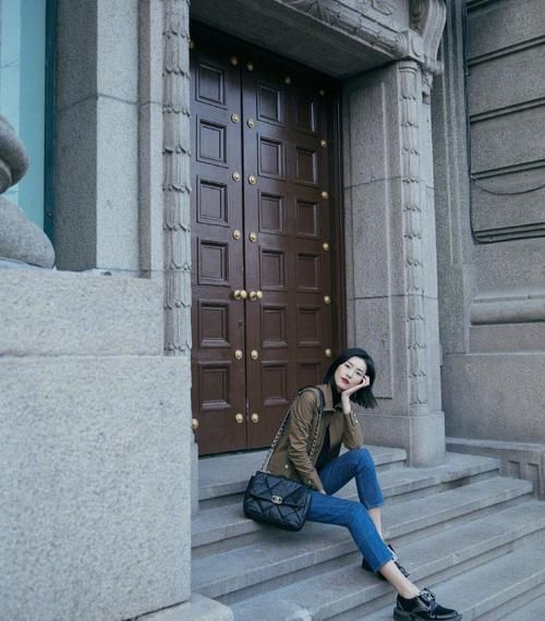 显气质|刘雯是要把“外套”穿火了,时髦保暖又减龄的穿搭,尽显高级感