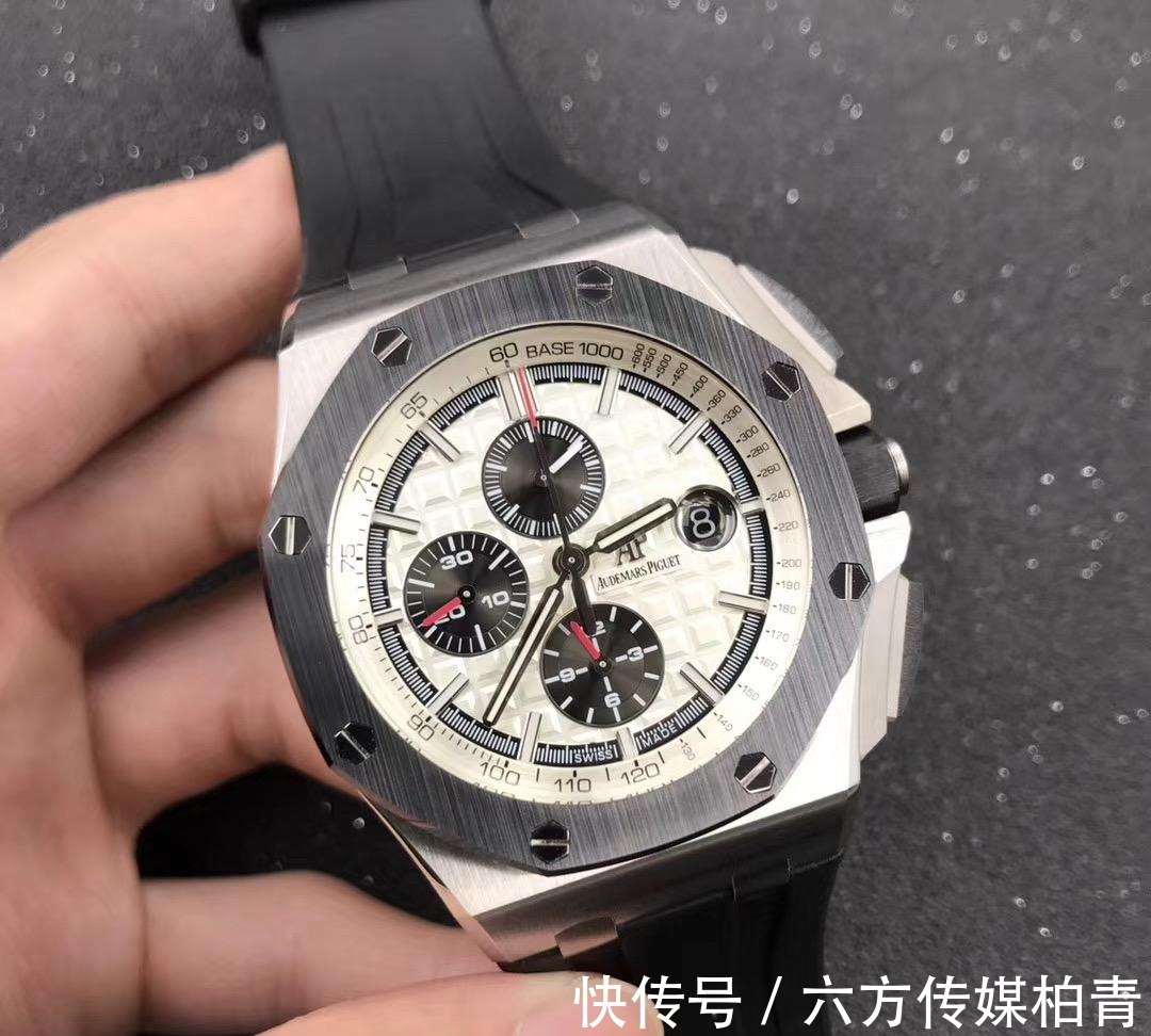 真假|JF厂爱彼大熊猫AP26400「V2顶级版」复刻表真假对比！