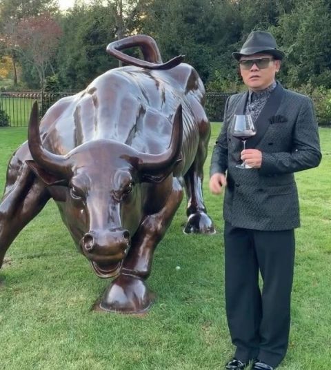 周立波|周立波晒出美国的豪宅，如今生活已经全盘西化了，每顿都会吃西餐