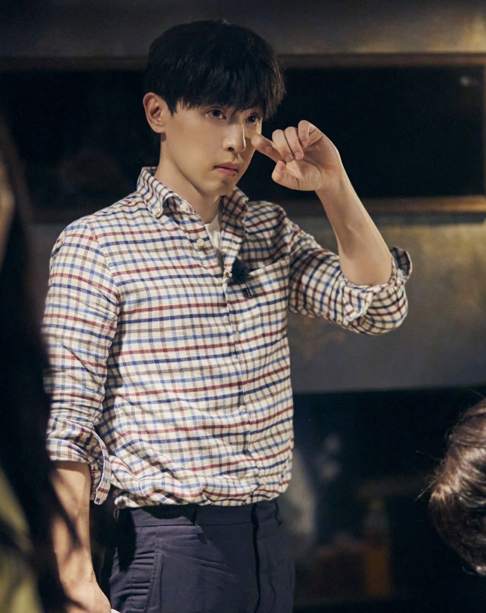 大神|看《密室大逃脱》被节目组恶心到,偷明星的流量,去投喂素人