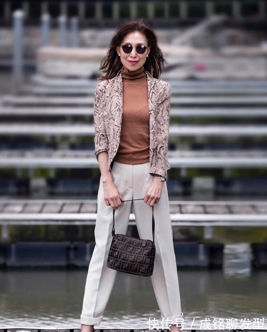 减龄|谁说年纪大就只能保守?这几位大龄女性的优雅穿搭术,洋气还减龄