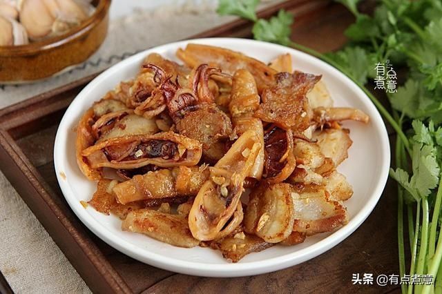 喝酒|冬天喝酒,花生凉菜靠边站!下酒菜吃它,干香有嚼劲,吃着贼香