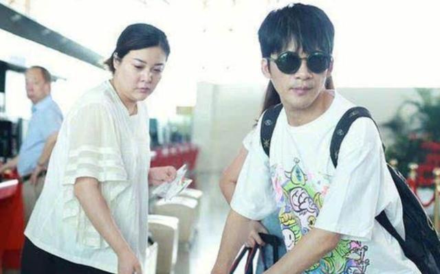 女孩一定要瘦大張偉痛批畸形審美,現(xiàn)場(chǎng)秀恩愛(ài)稱(chēng)不敢放開(kāi)老婆手