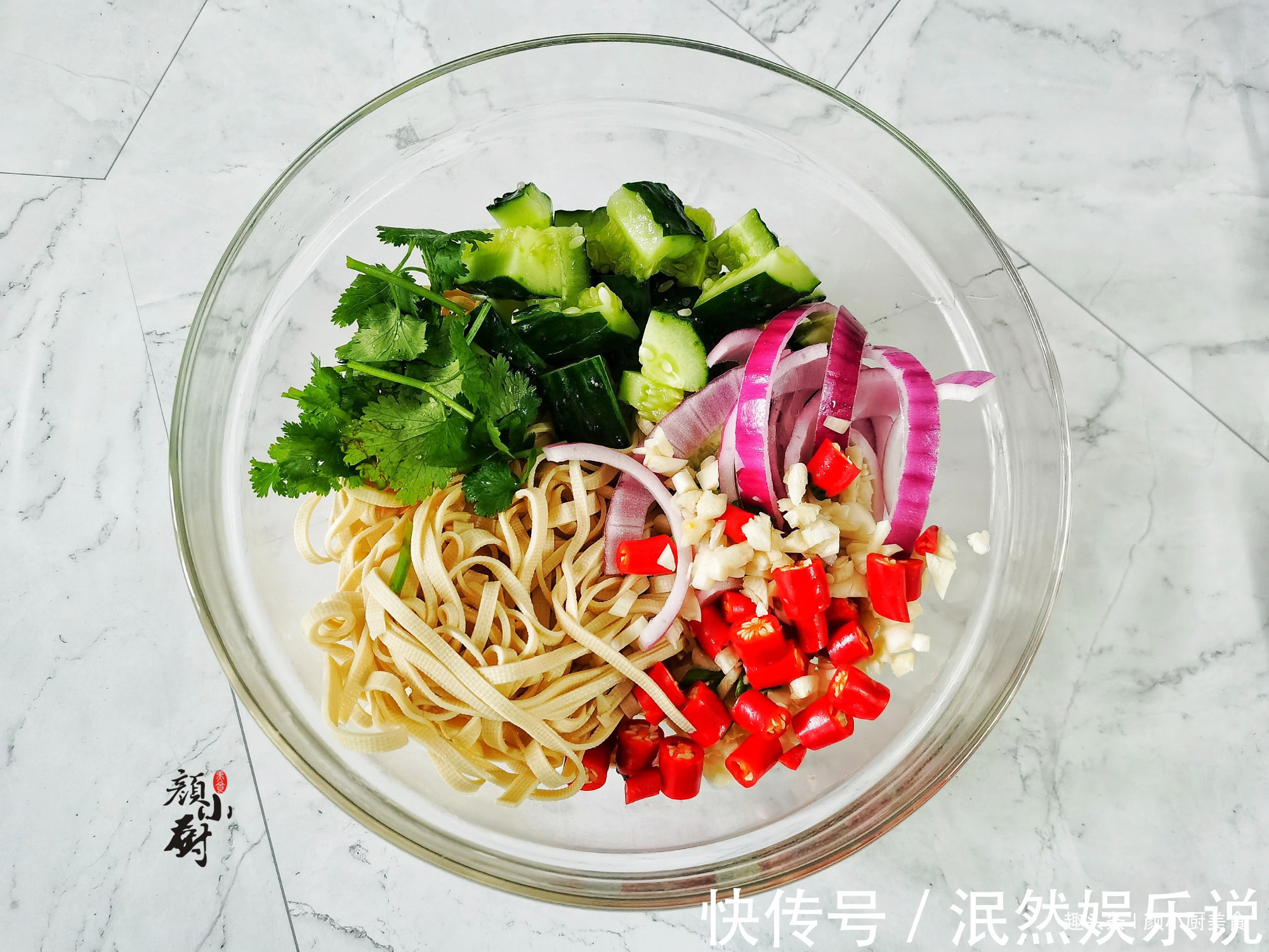 小米辣|黄瓜和它才是天生一对，女儿三天两头就吃1次，不放肉比肉还香