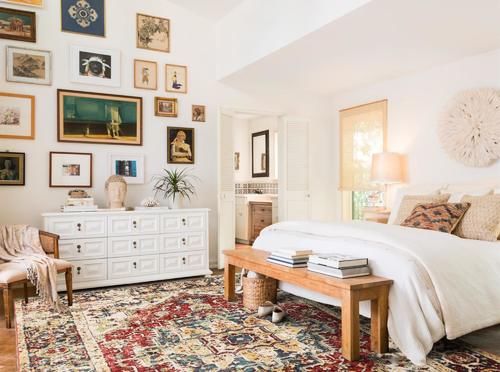 装饰性|没有床头柜，睡前脱下来的衣服应该放在哪？别再堆放在床边了