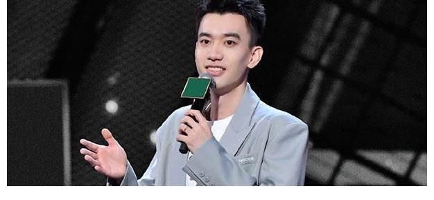 娜姐|《脱口秀大会》走过四季,总决赛无人炸场,内部梗太密领笑员下头