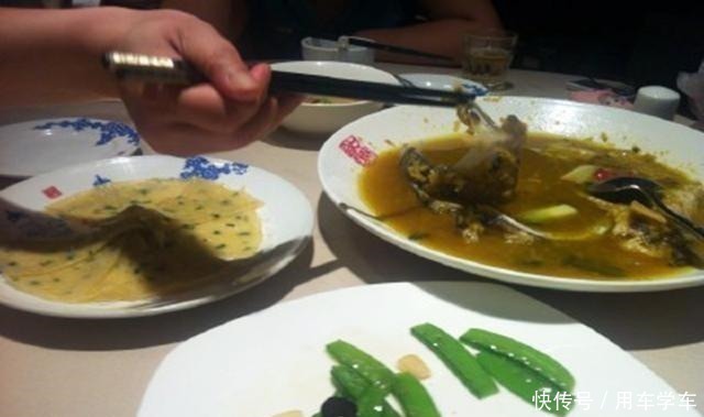 饭菜|“你咋都吃光了,没给我留饭”妈妈喂饱孩子后的一幕,扎心了!