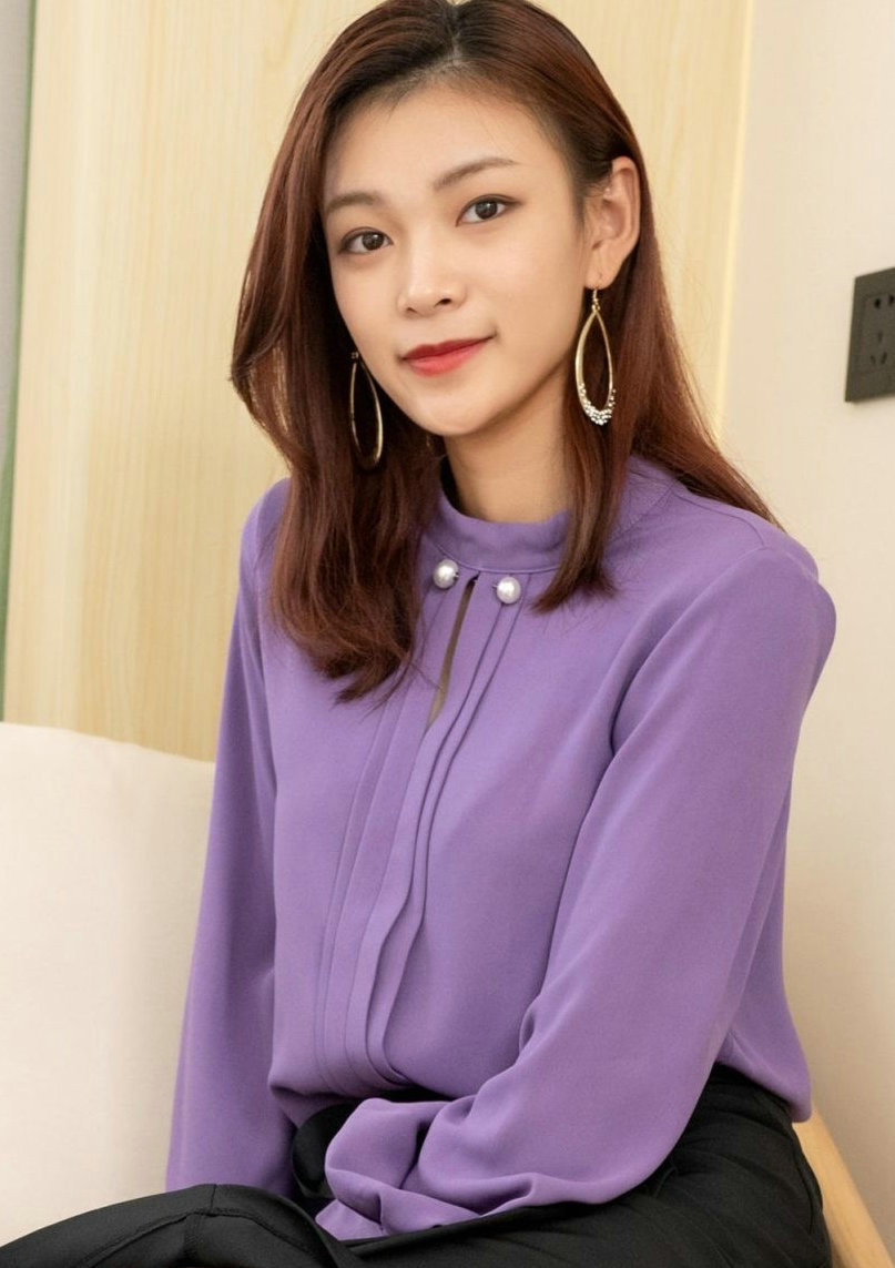 紧身衣|职场穿搭:黑色的及膝修身的半身裙显得知性又优雅