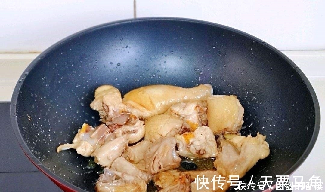 不管炖啥肉，要不要先“焯水”？大厨：很多人搞错了，难怪不好吃