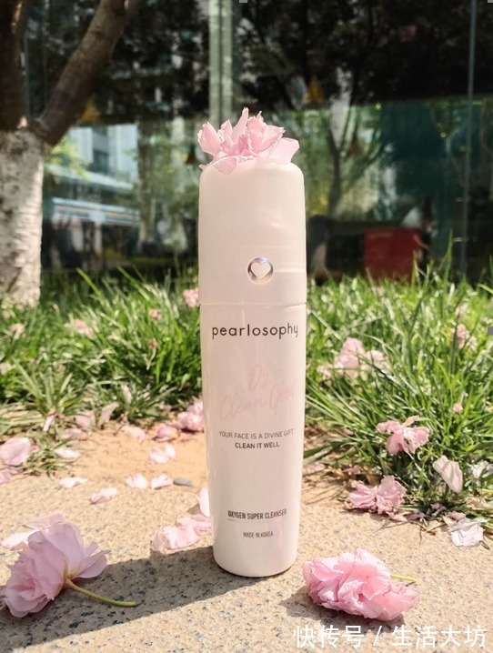 泡泡|泡泡洗面奶洗卸双合一,平衡油脂锁水保湿,还肌肤自然之美